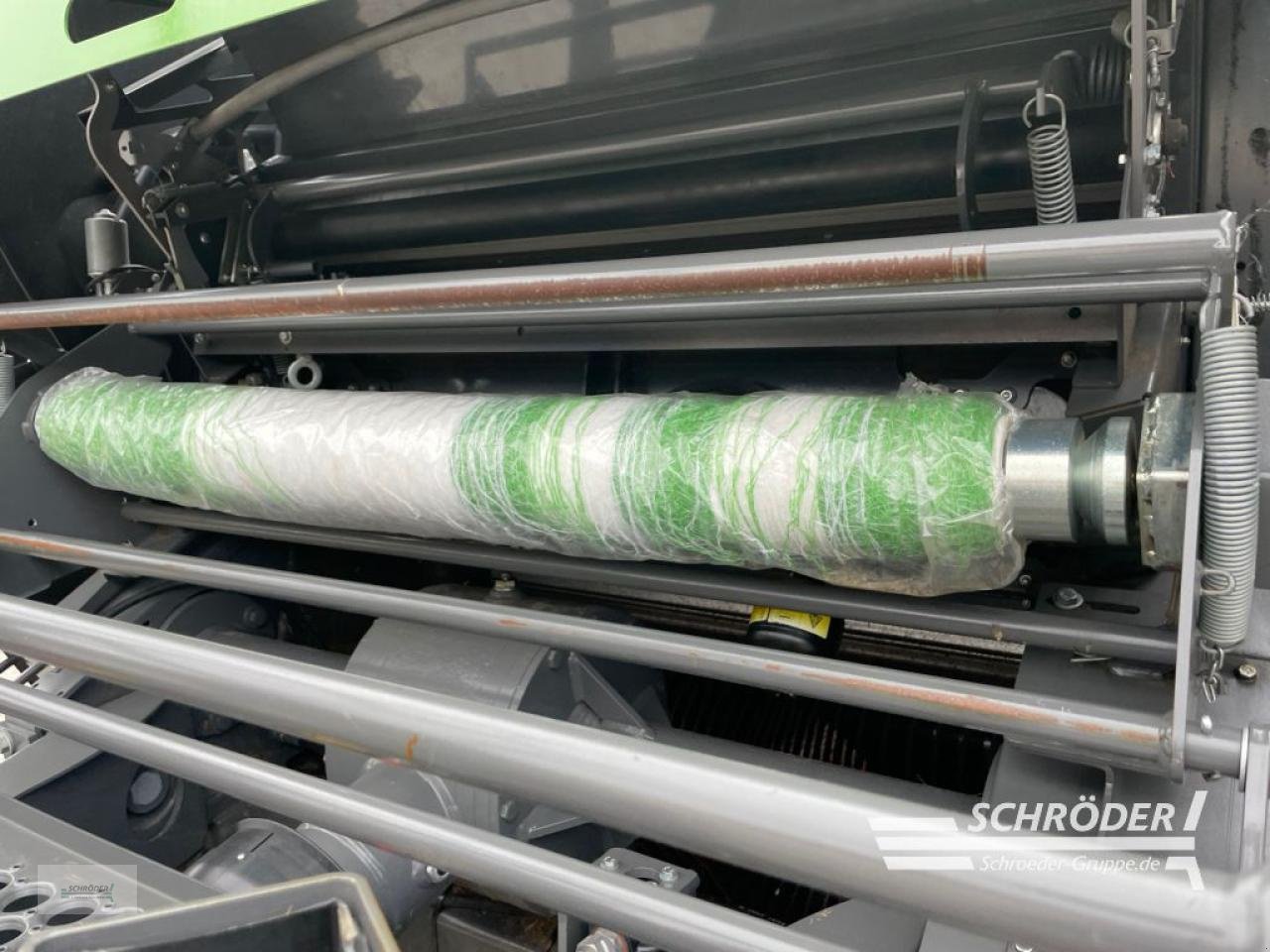 Rundballenwickelgerät типа Fendt ROTANA 160 V COMBI | 25 MESSER, Gebrauchtmaschine в Westerstede (Фотография 9)